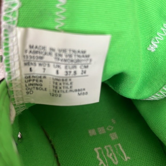 Unisex All Star Converse Shoes - Picture 7 of 7